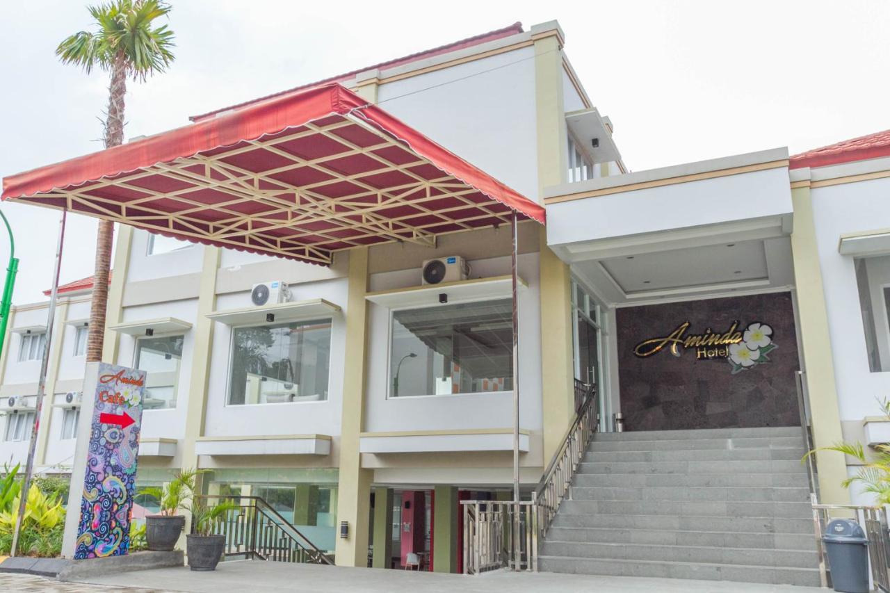 Reddoorz Plus Near Jatinangor Town Square 2 Exterior photo
